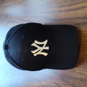 Black NY Yankees Baseball Hat